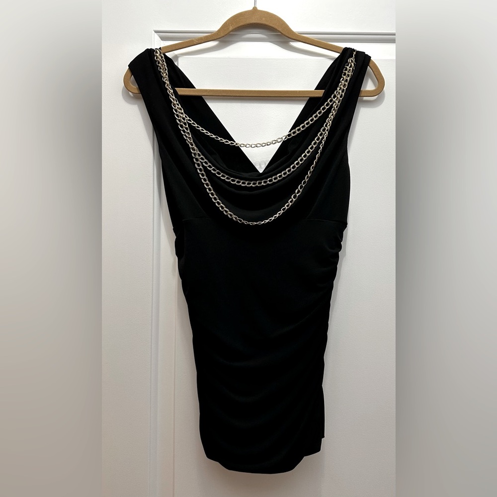 GUESS Chain Top